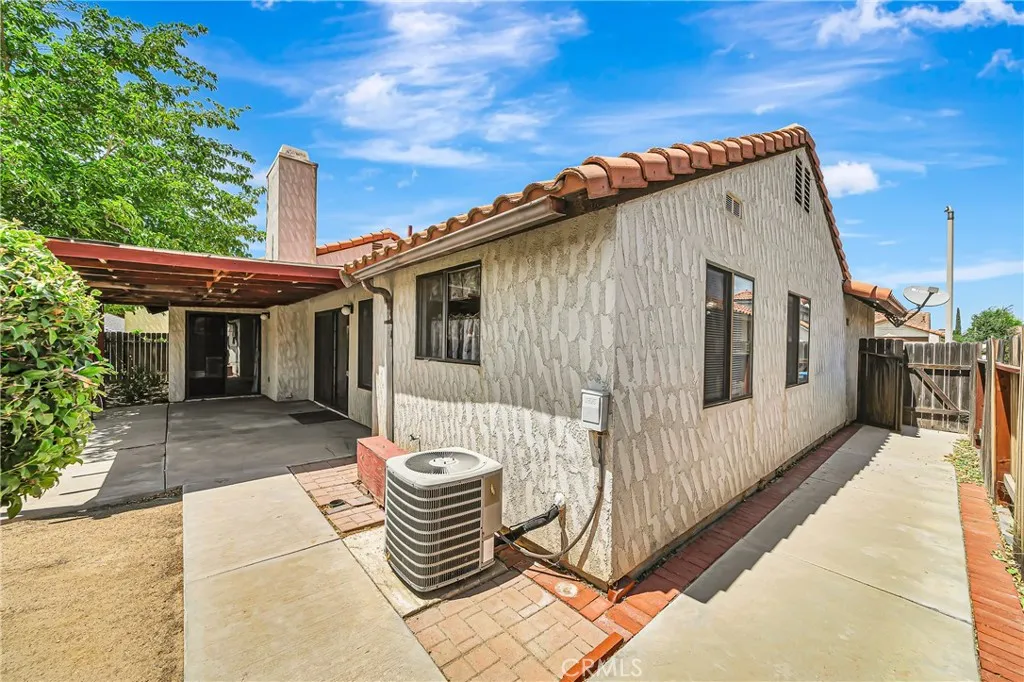 main property photo 30