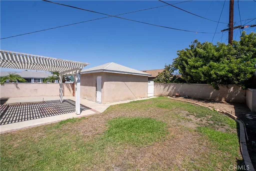 main property photo 25