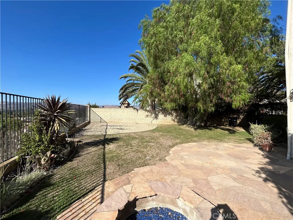 main property photo 13