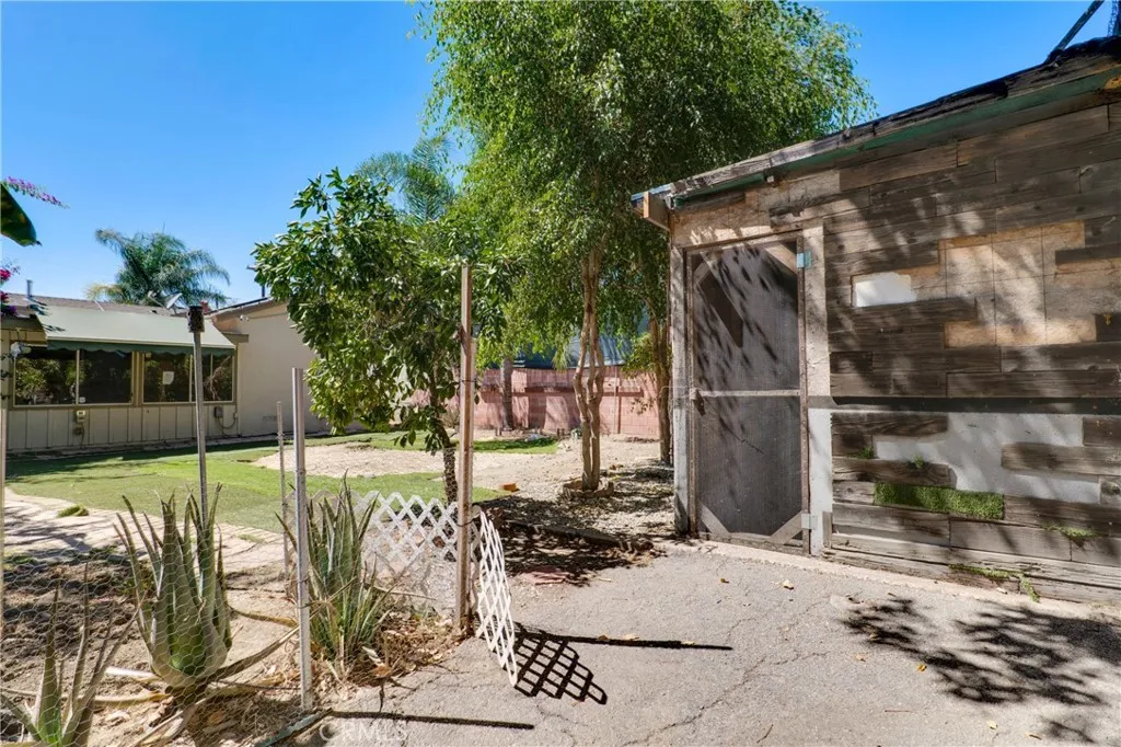 main property photo 29