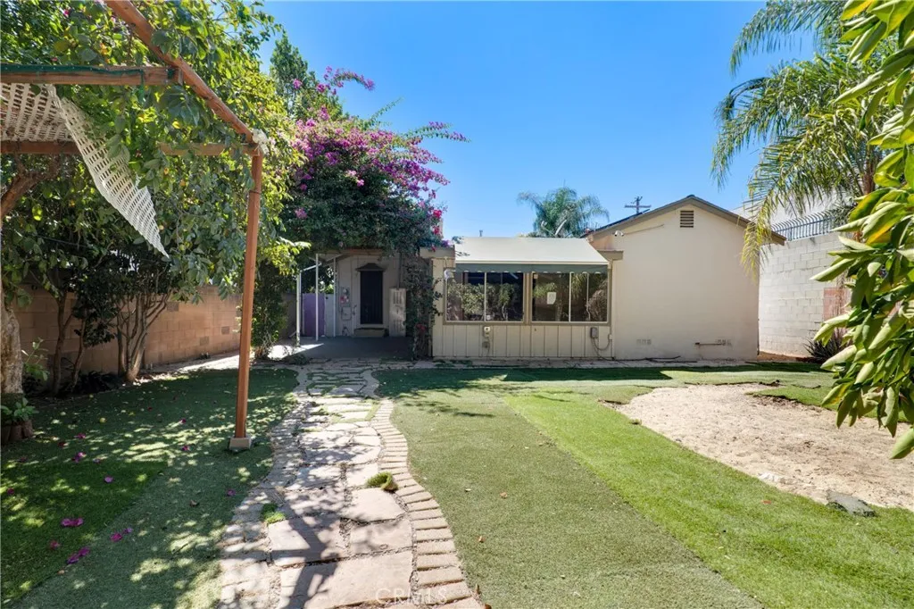 main property photo 30