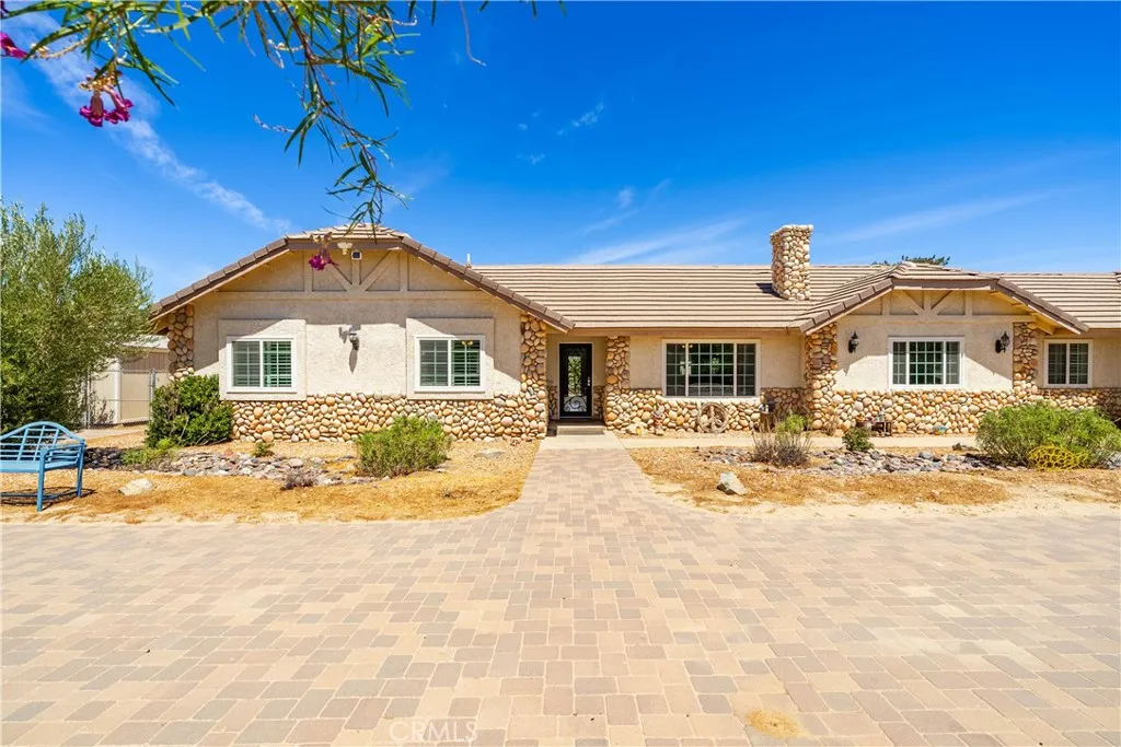 main property photo 6