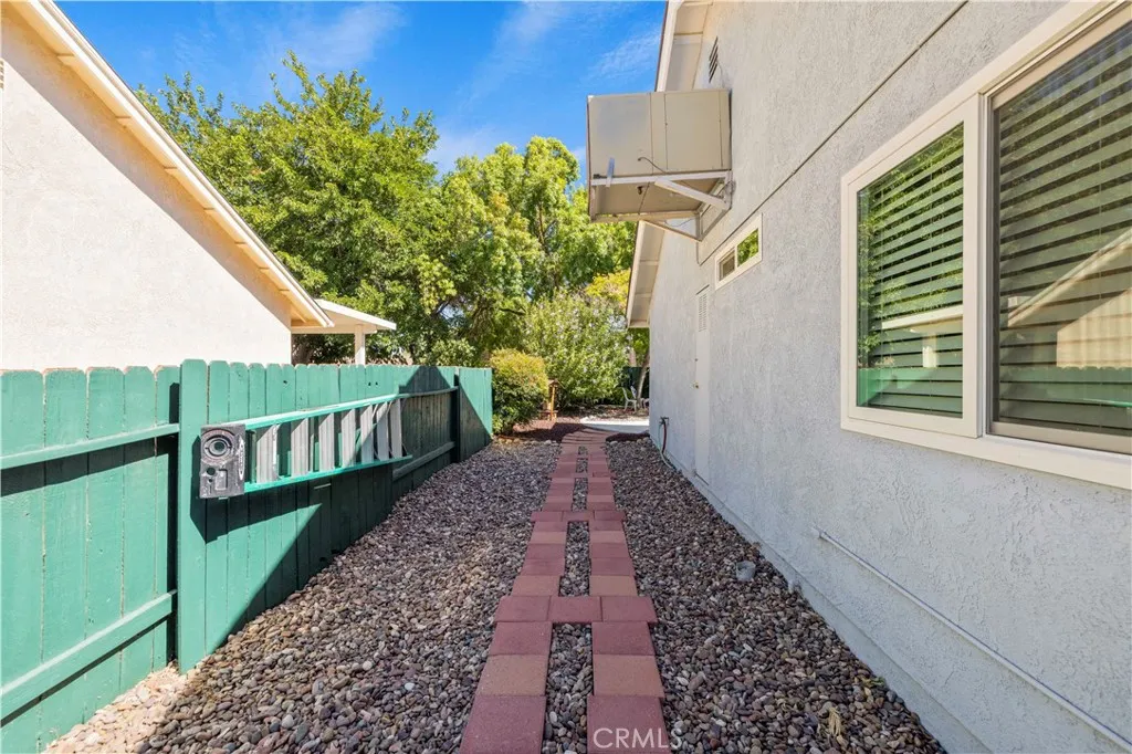 main property photo 39