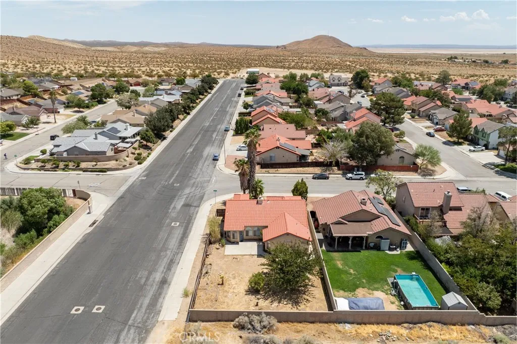 main property photo 23