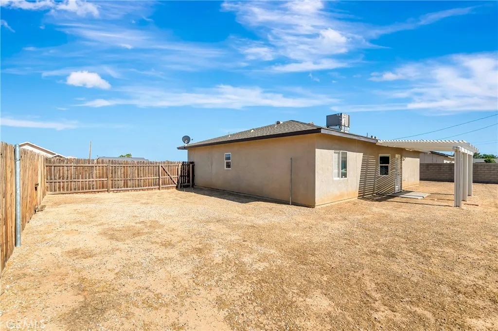 main property photo 30