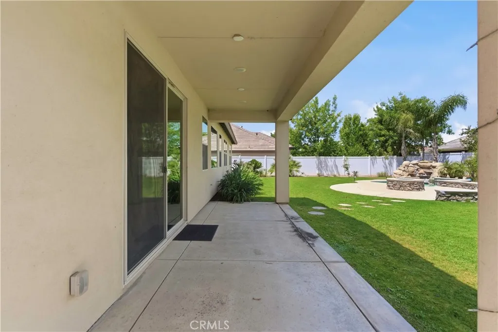 main property photo 26