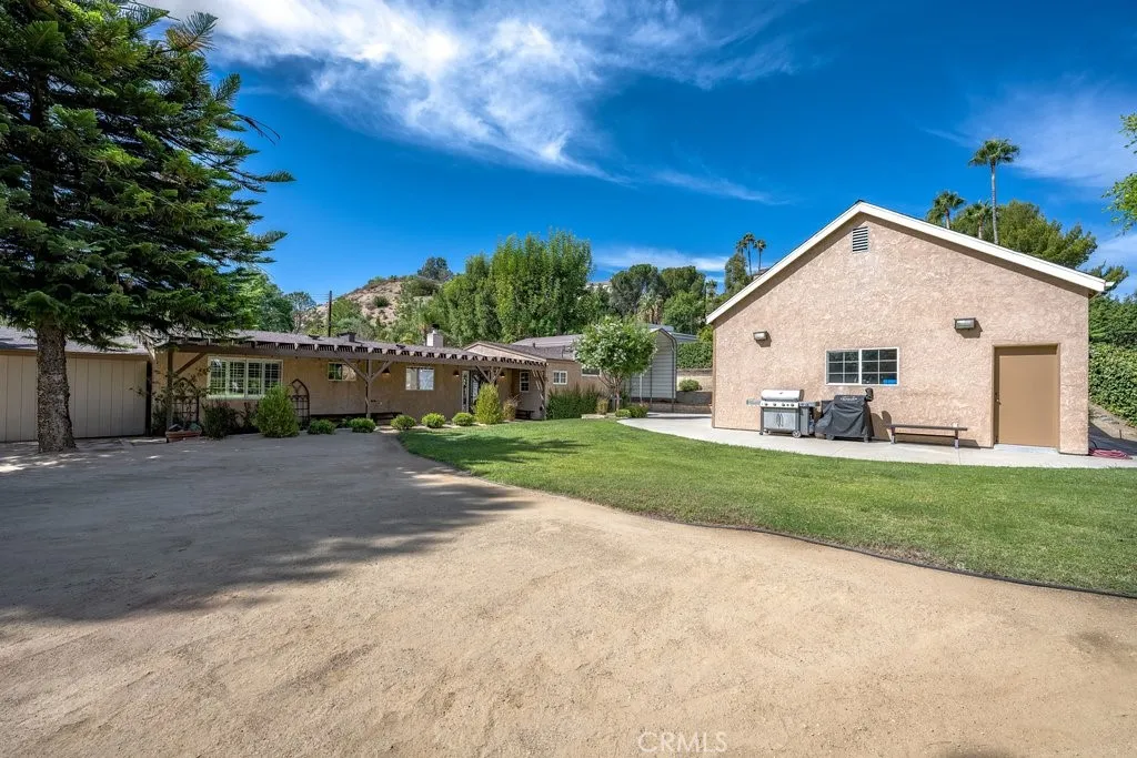 main property photo 36