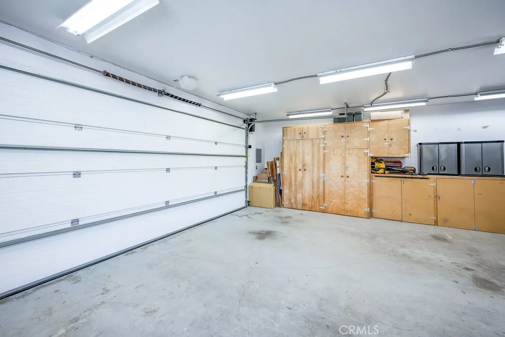 main property photo 50