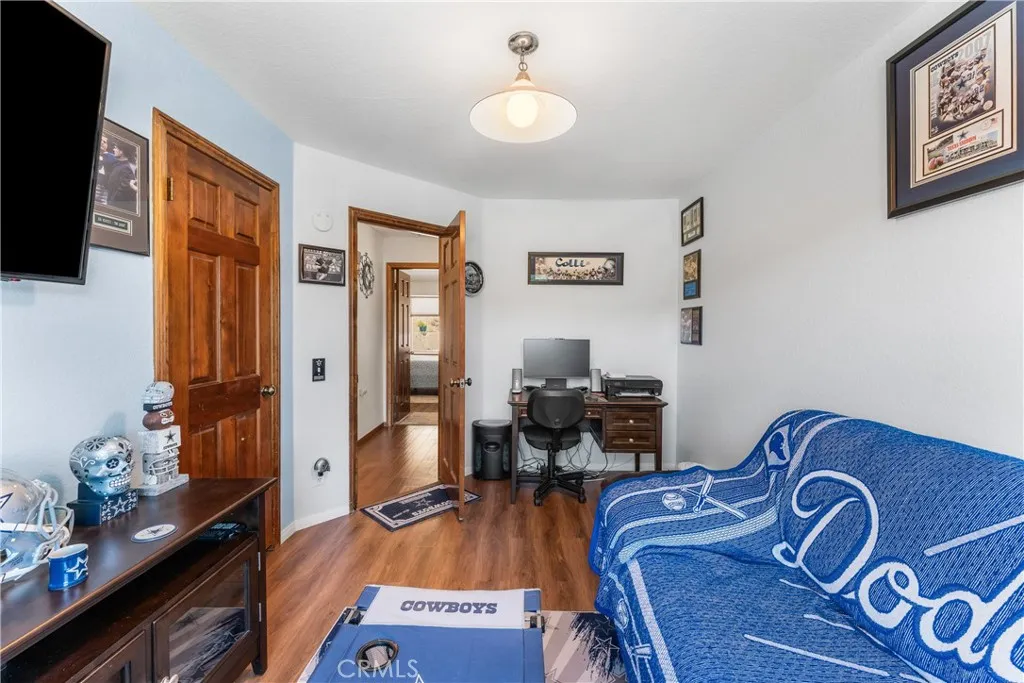 main property photo 31