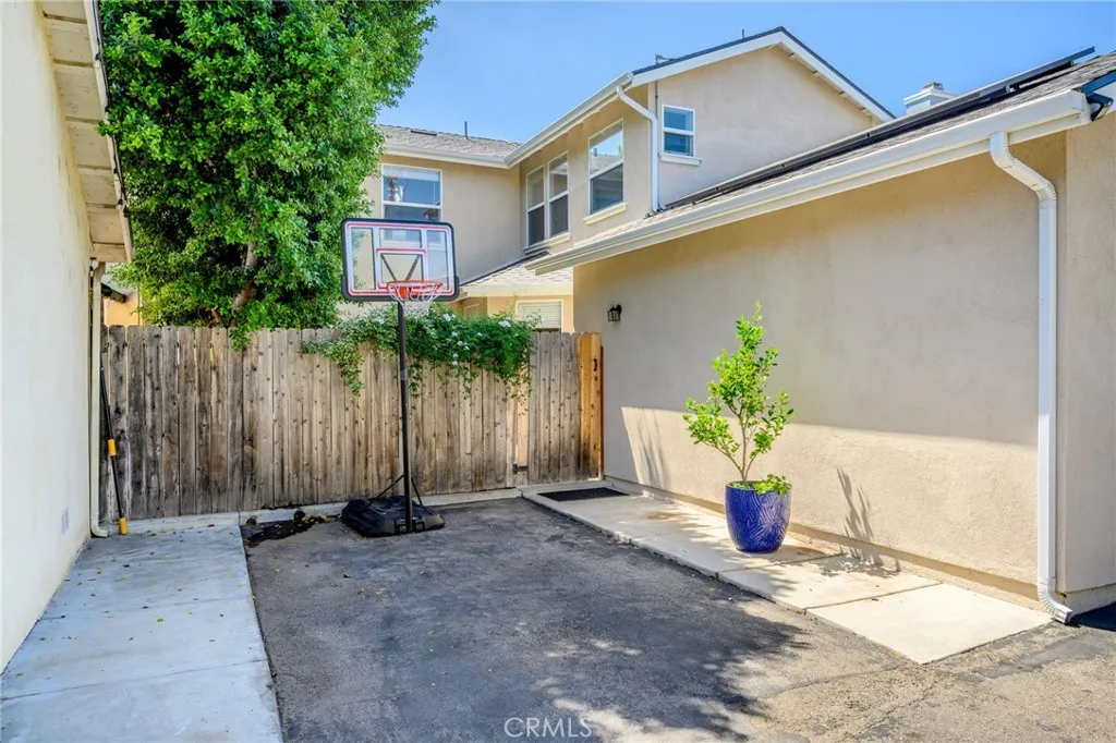 main property photo 60