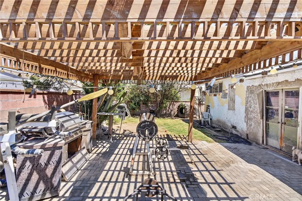 main property photo 17