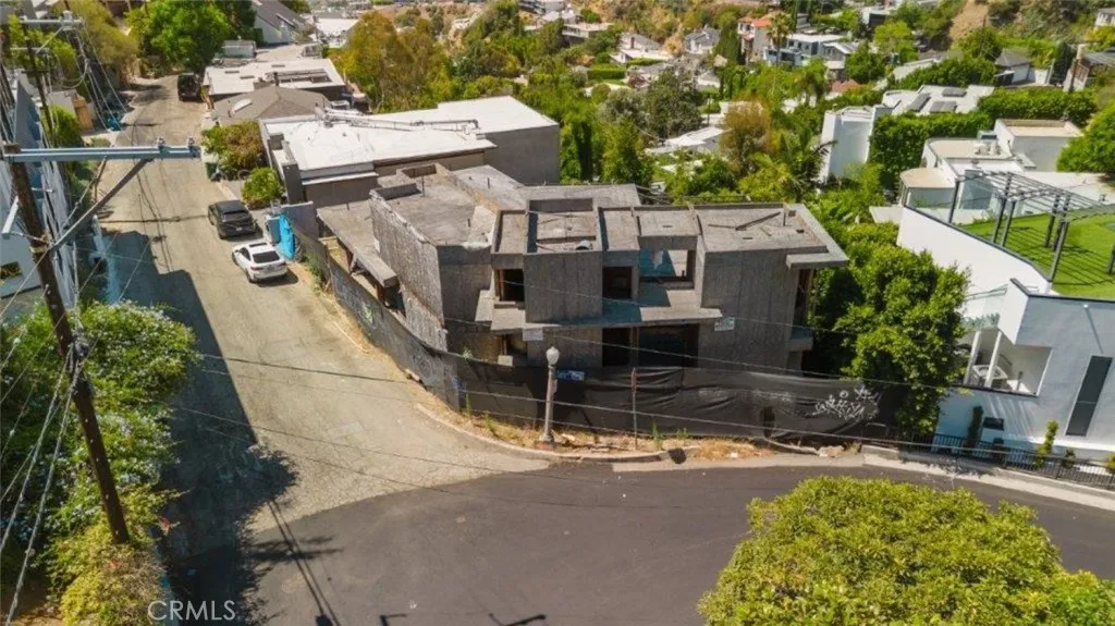 main property photo 43