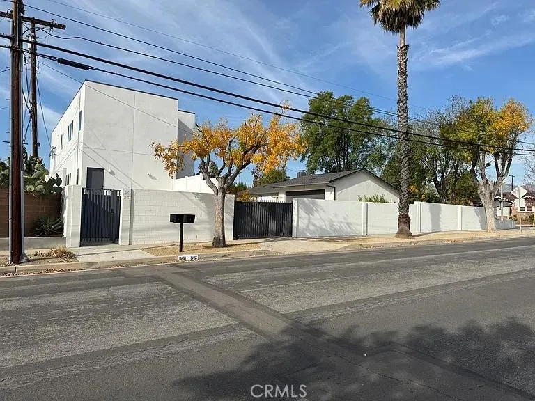 main property photo 22