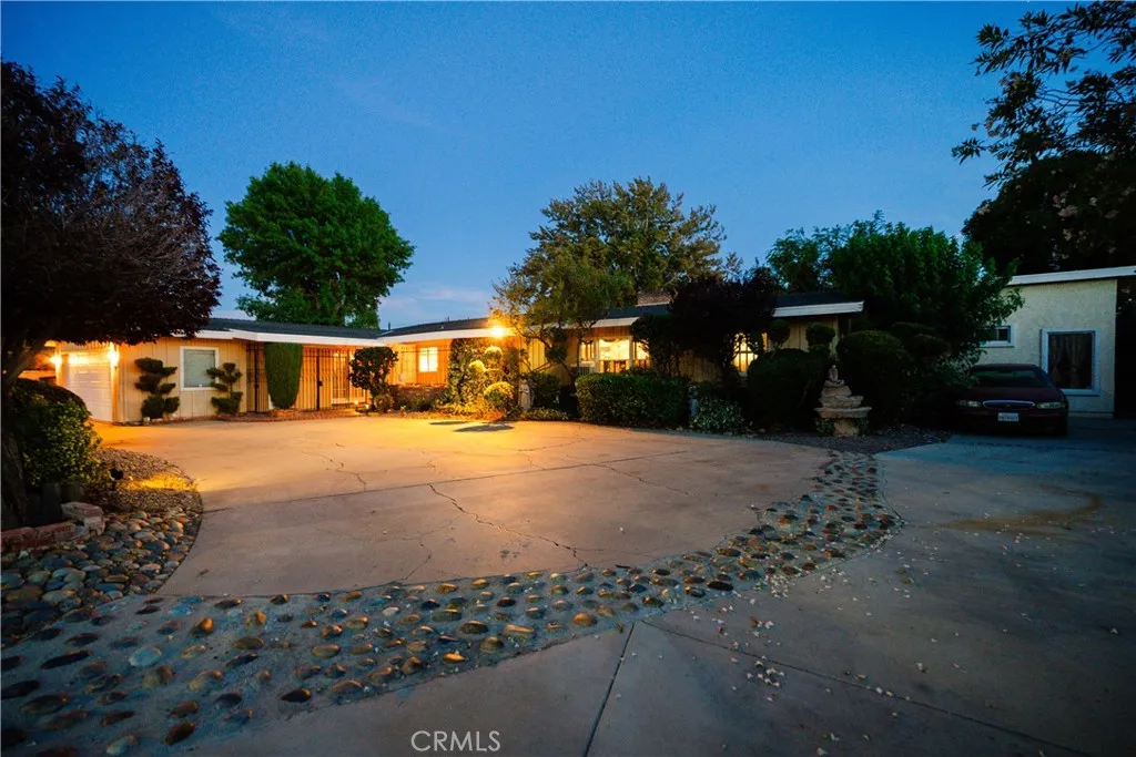 main property photo 6