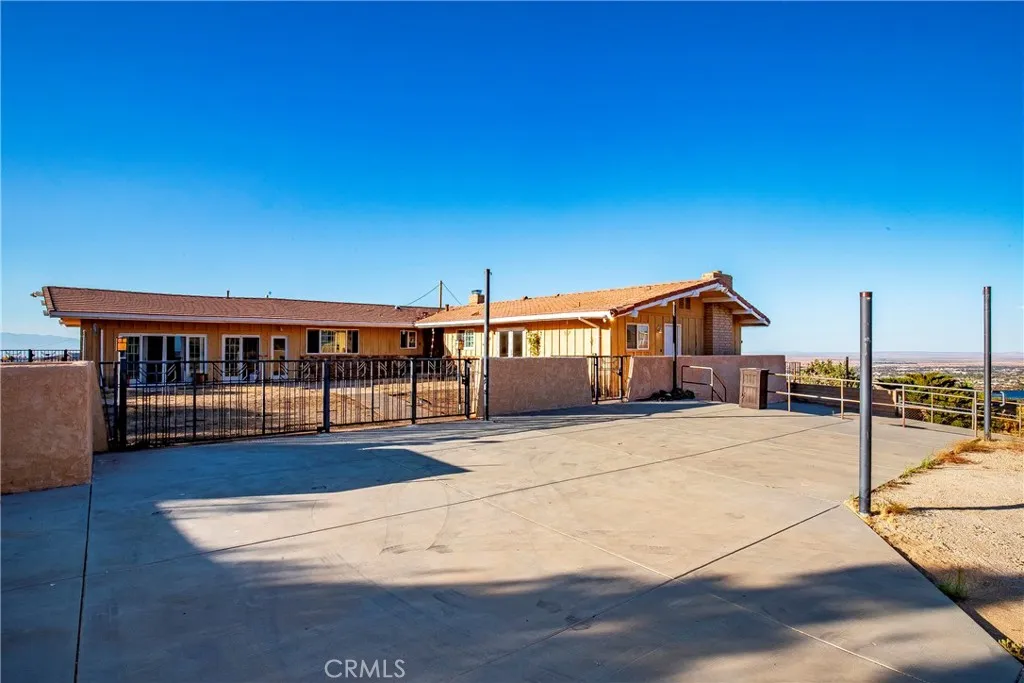 main property photo 4