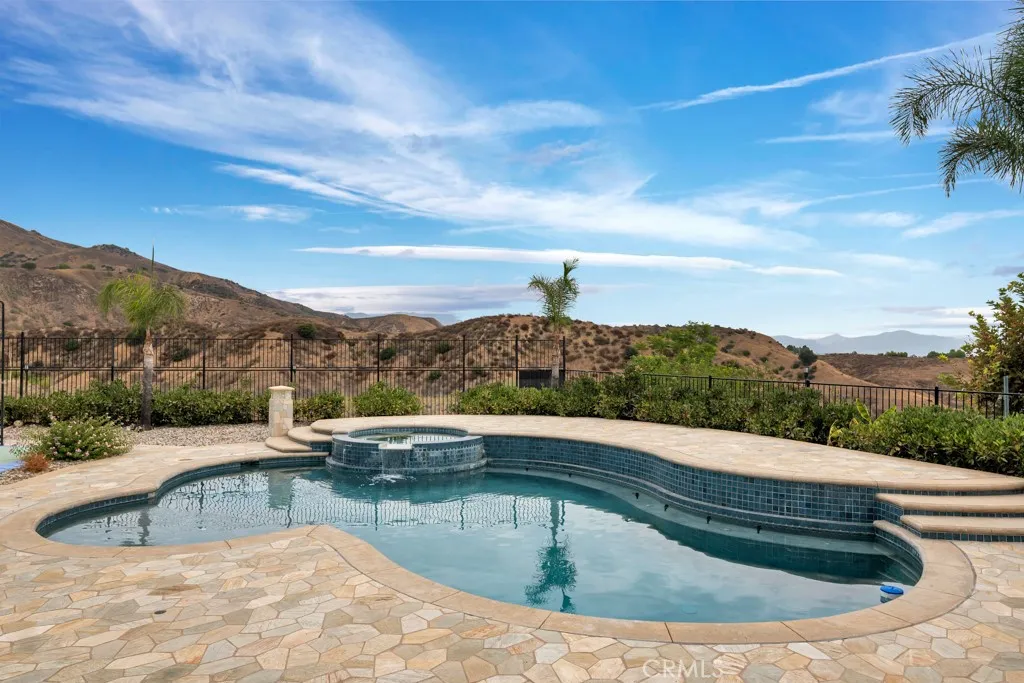 main property photo 50