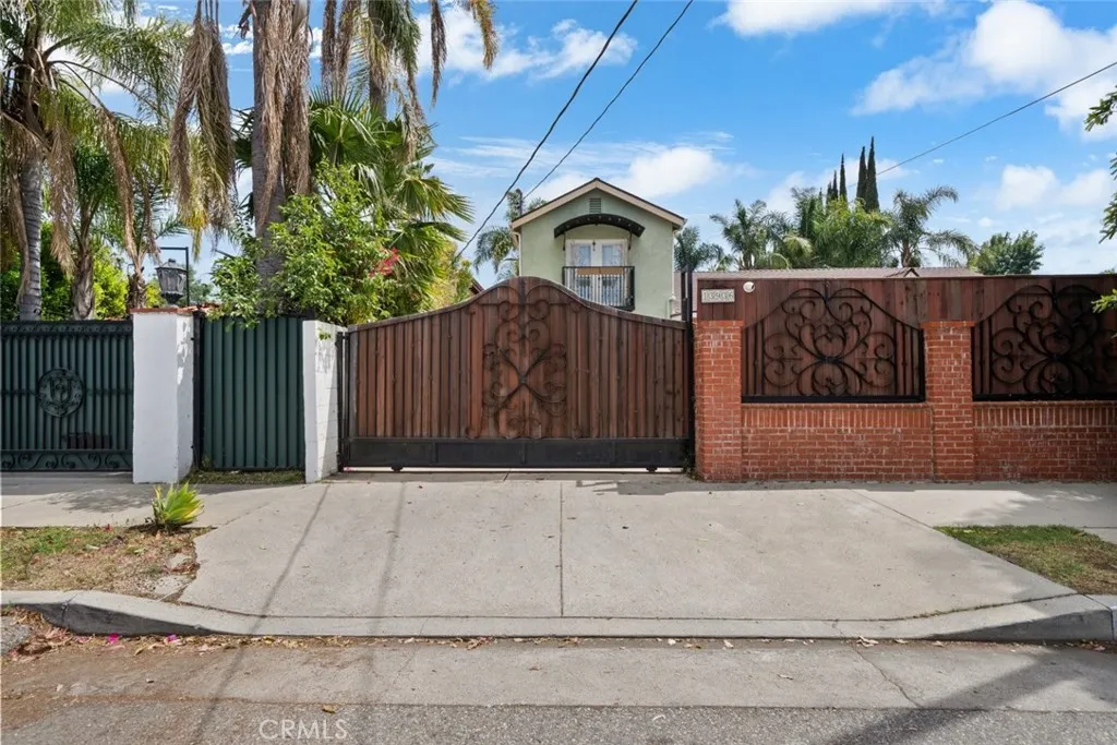 main property photo 33