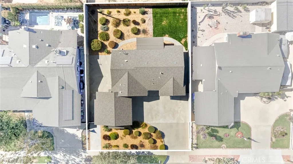 main property photo 45