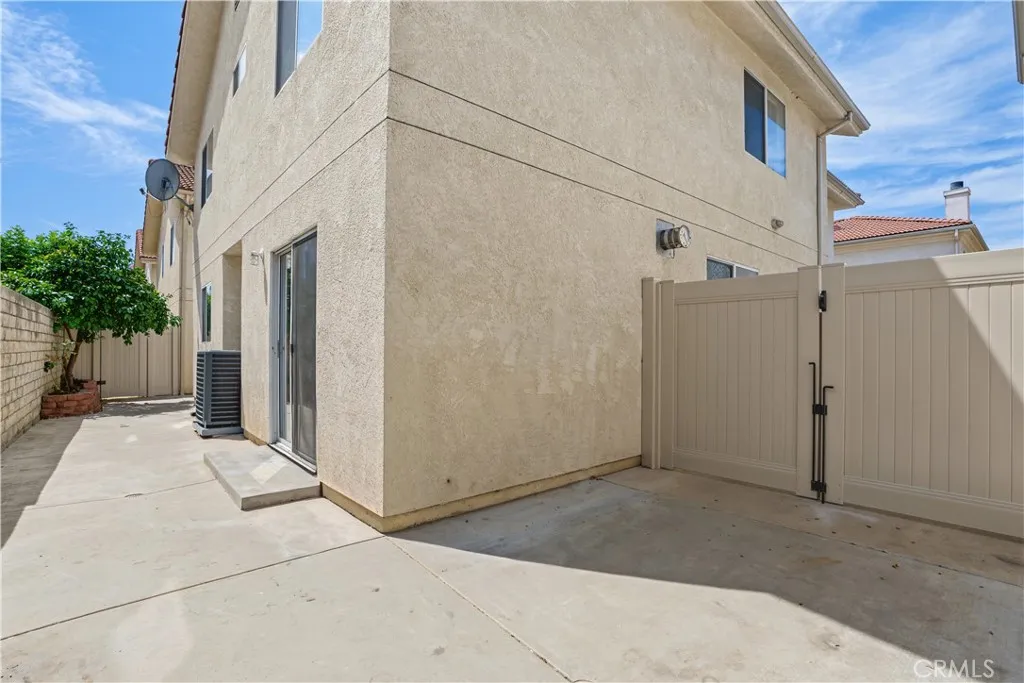 main property photo 31
