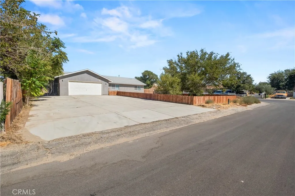 main property photo 41