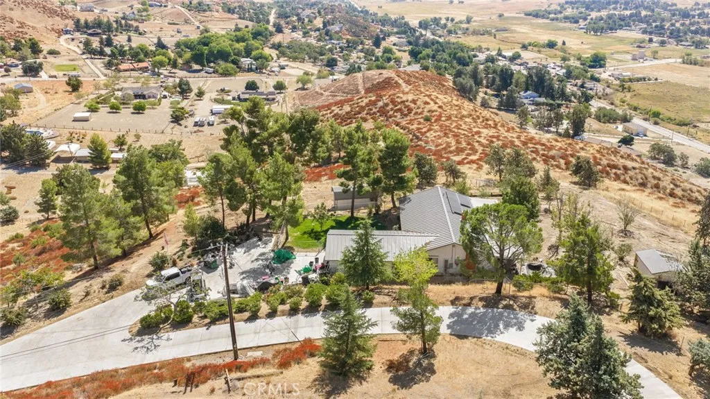 main property photo 33