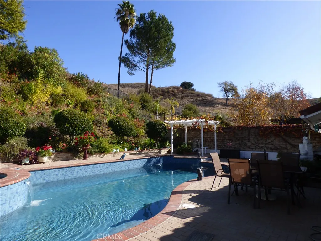 main property photo 22