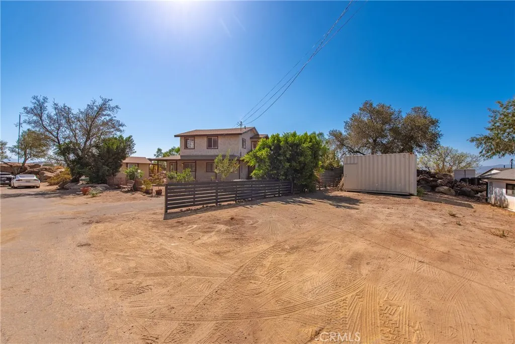 main property photo 14