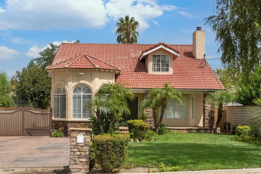 main property photo 4
