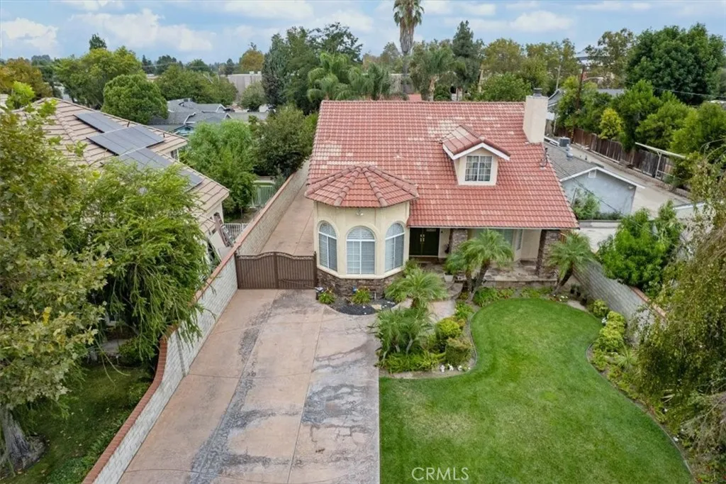 main property photo 8