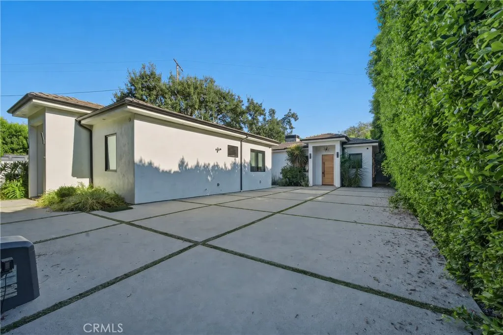 main property photo 61