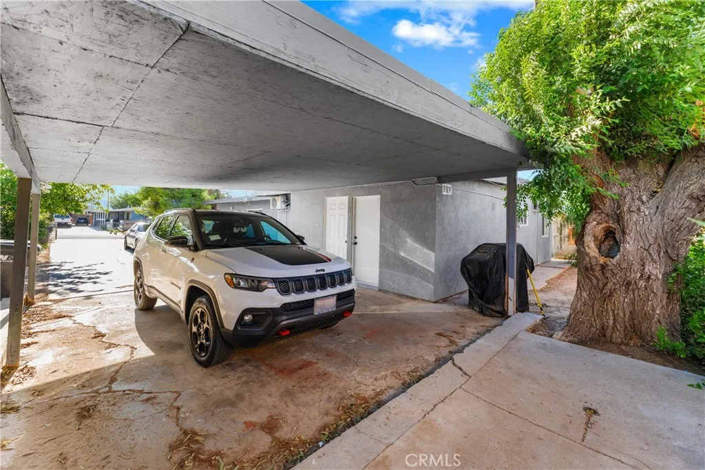main property photo 10