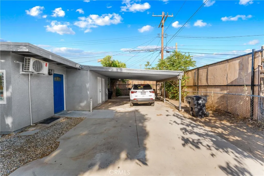 main property photo 9