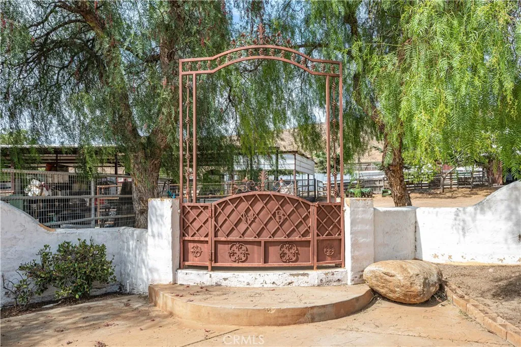 main property photo 24