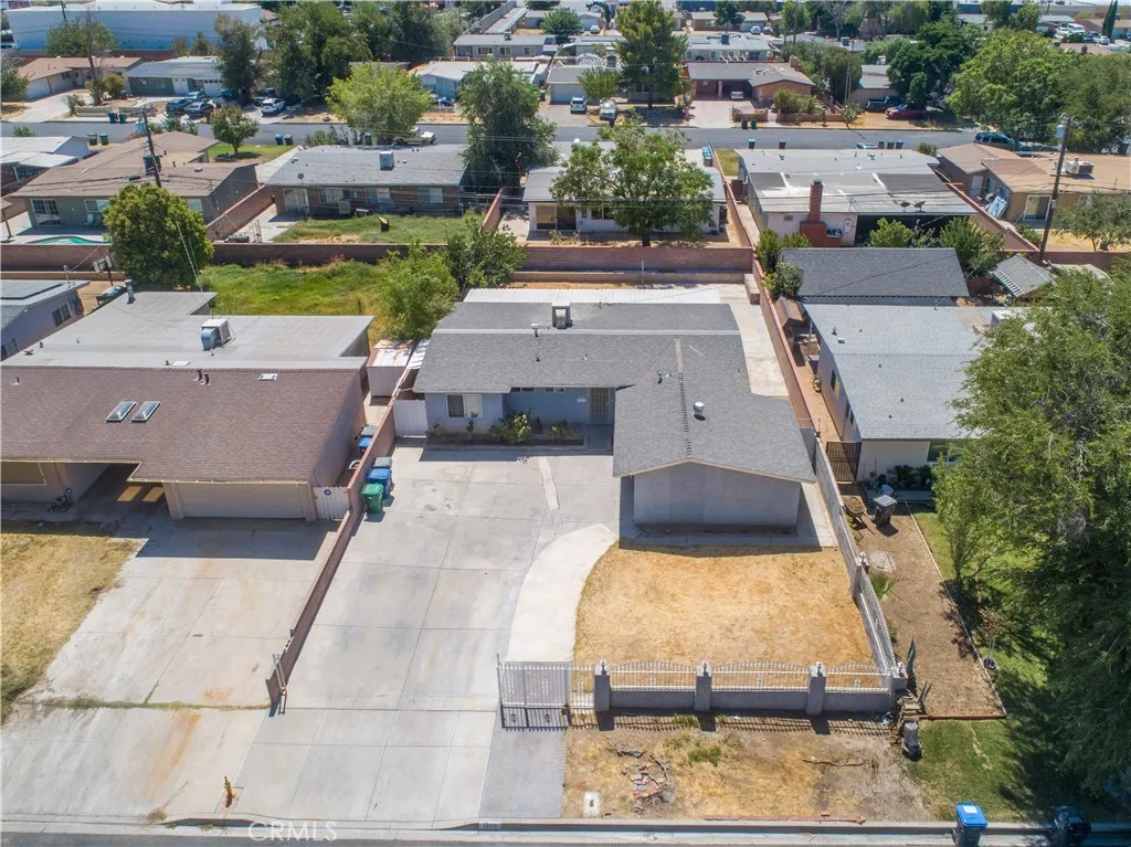 main property photo 19