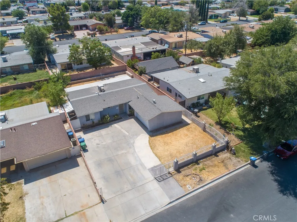 main property photo 20