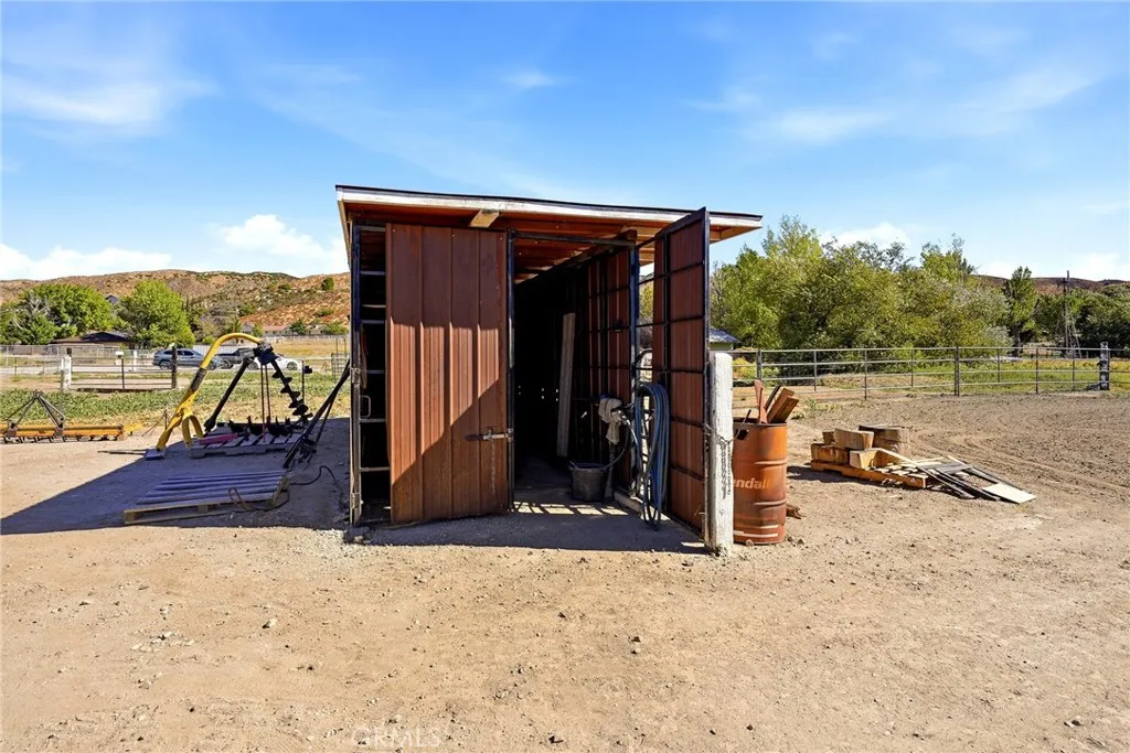 main property photo 39