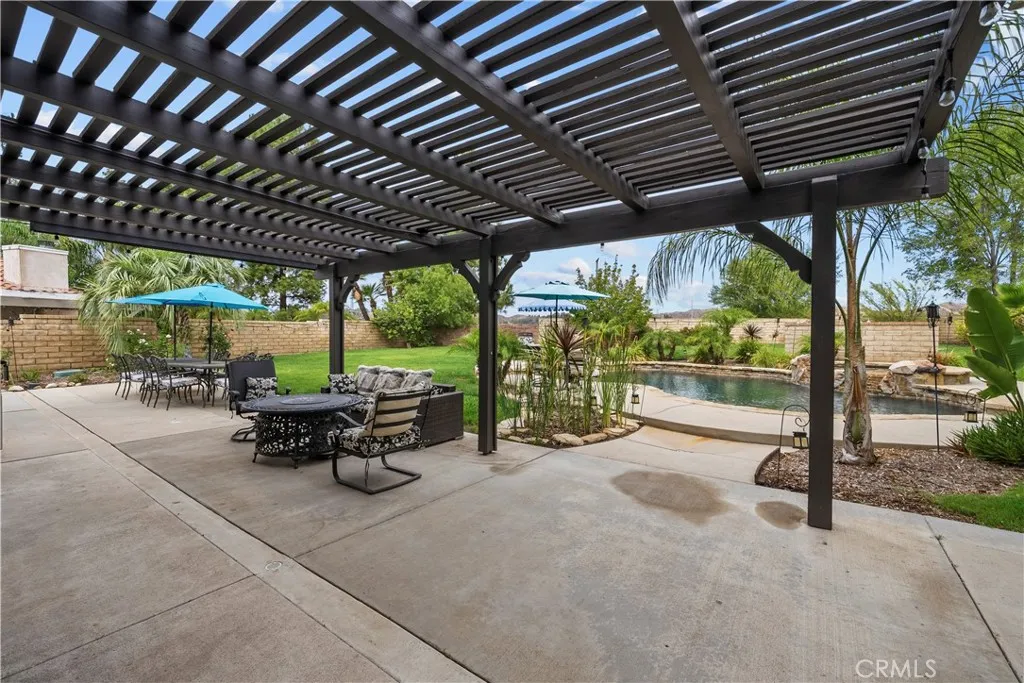 main property photo 45