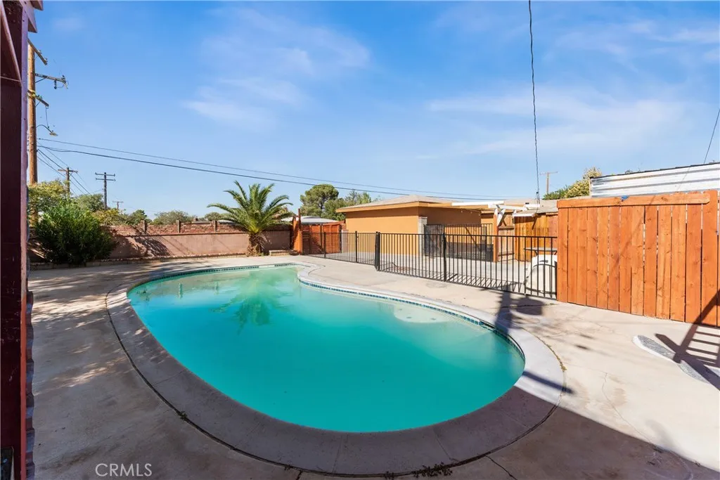 main property photo 22