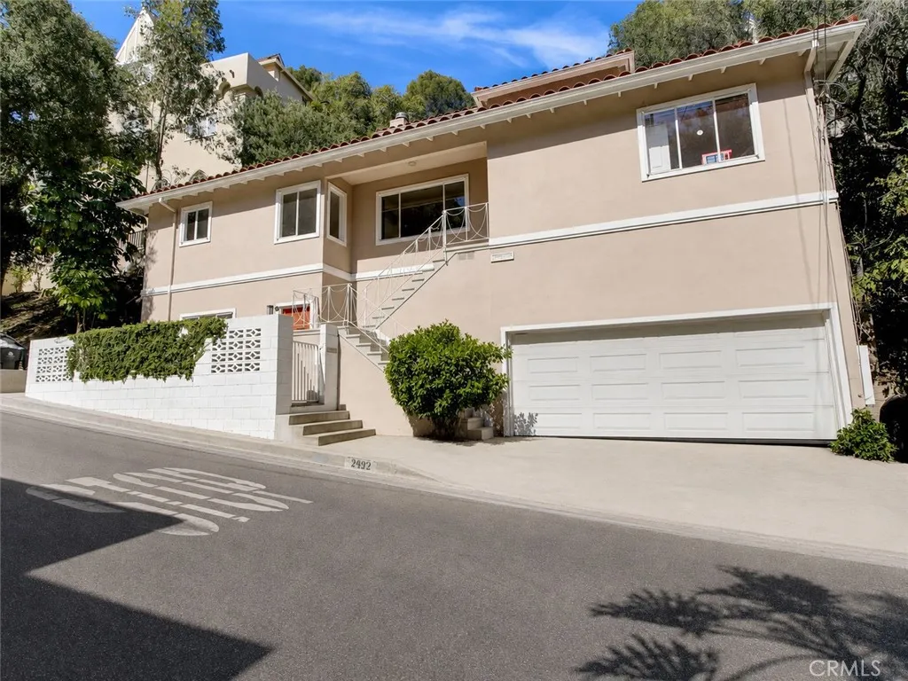 main property photo 0