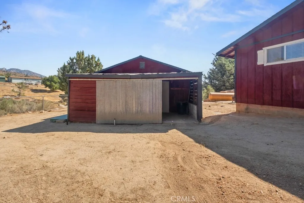 main property photo 28