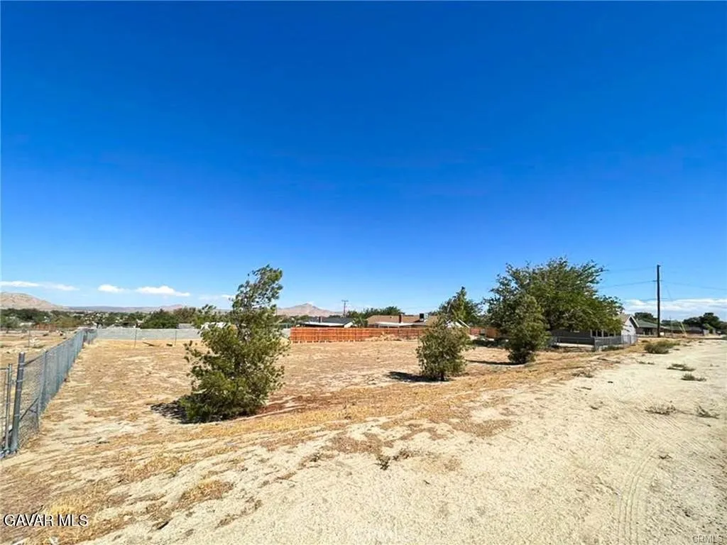 main property photo 18