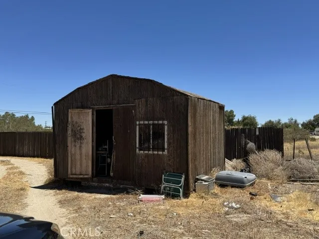 main property photo 27