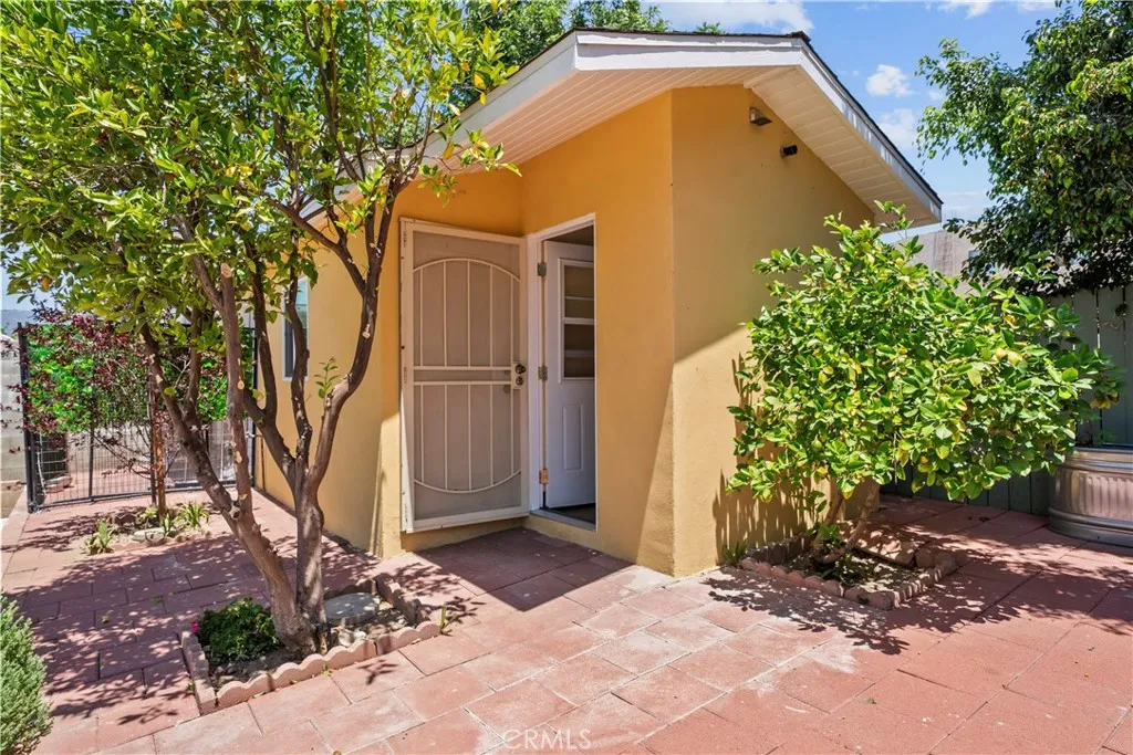 main property photo 16