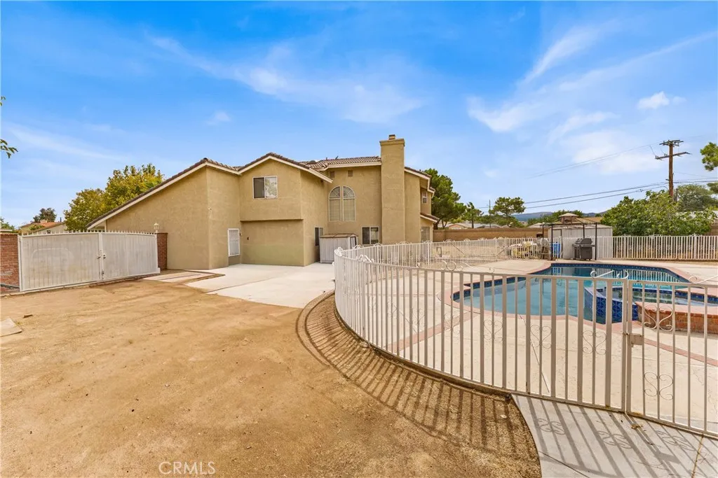 main property photo 7