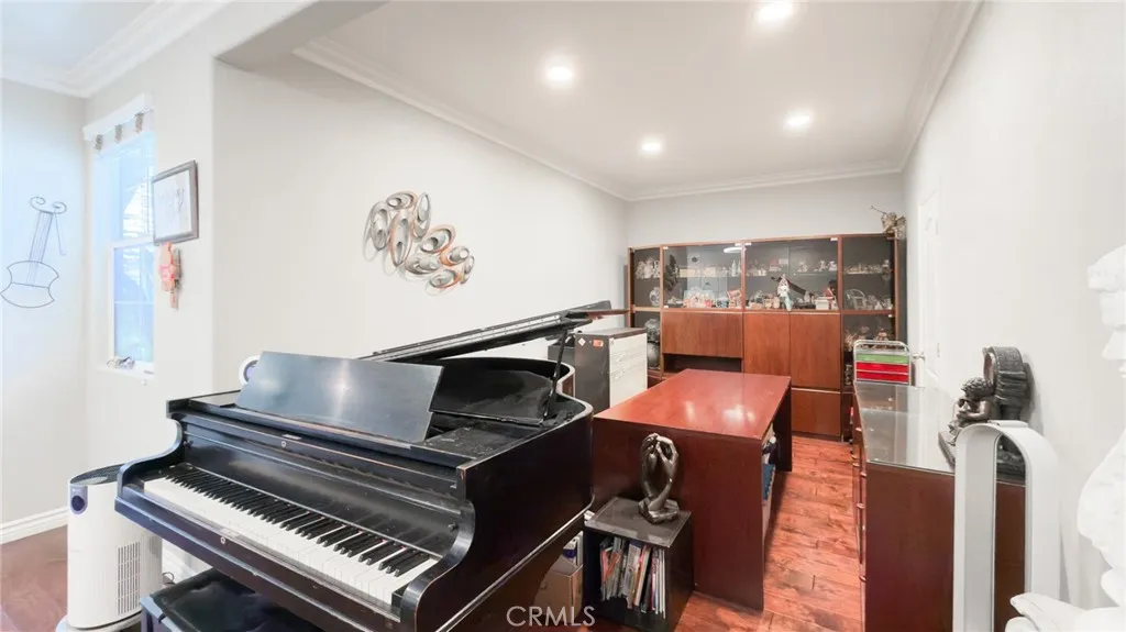 main property photo 15