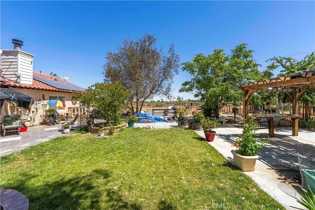 main property photo 40