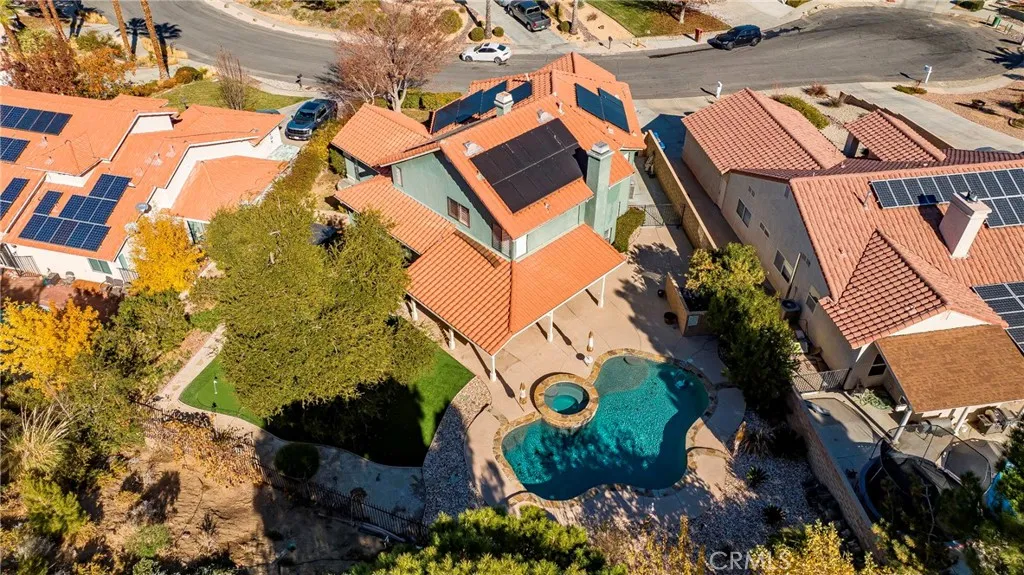 main property photo 5