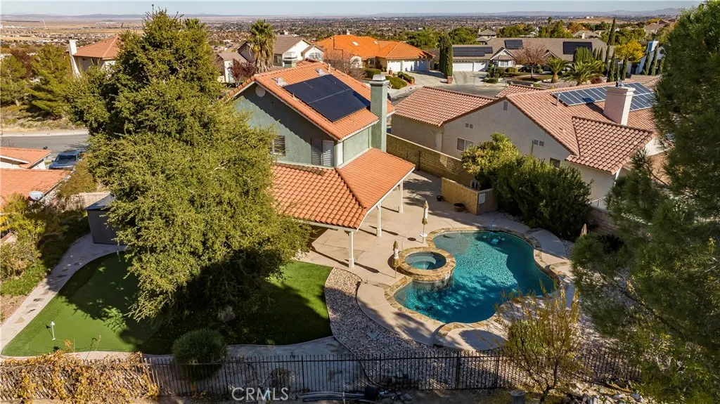 main property photo 6
