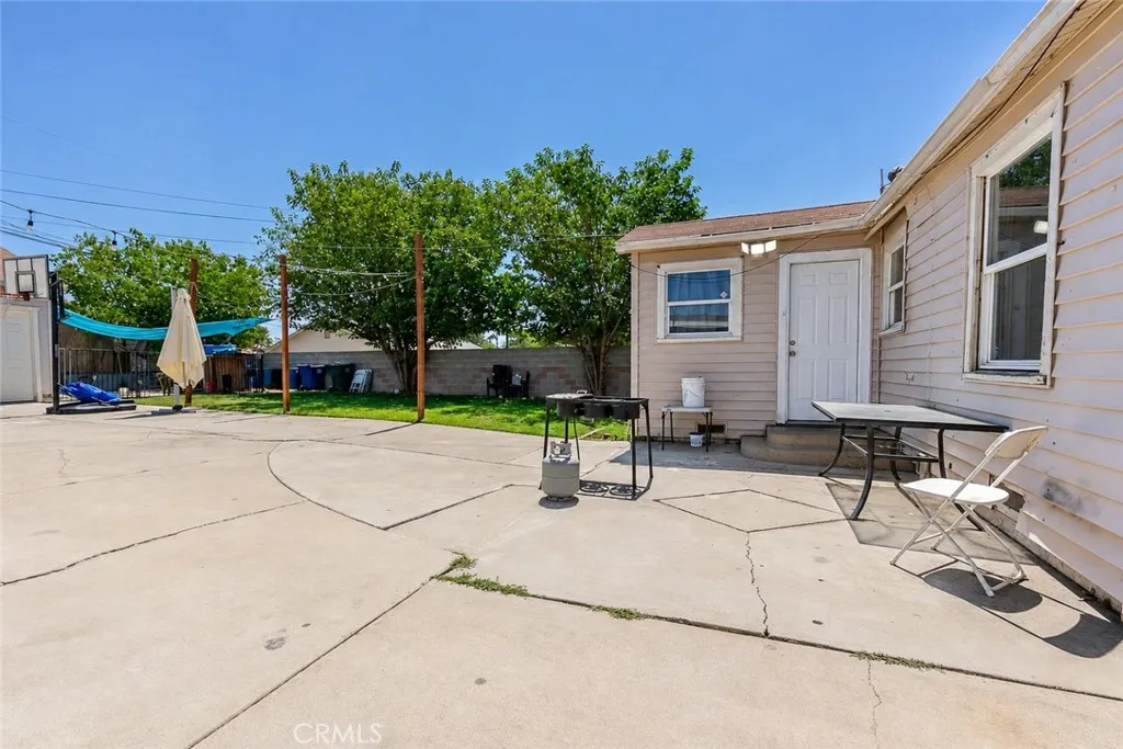main property photo 18