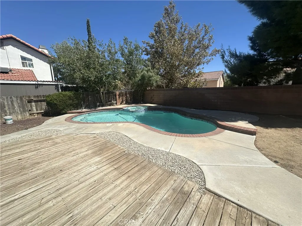 main property photo 22